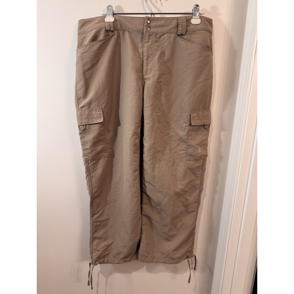 The North Face Khaki Cropped Capri Cargo Pants Women's Size 14